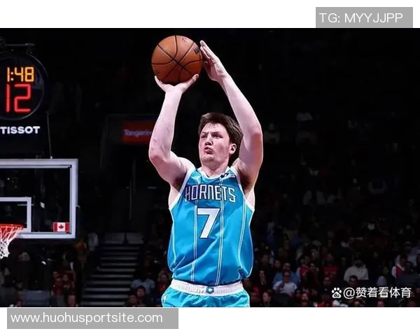 克尼佩尔表现出色助力球队胜利12投7中三分命中率高达55